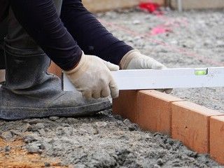 レンガ水平調整